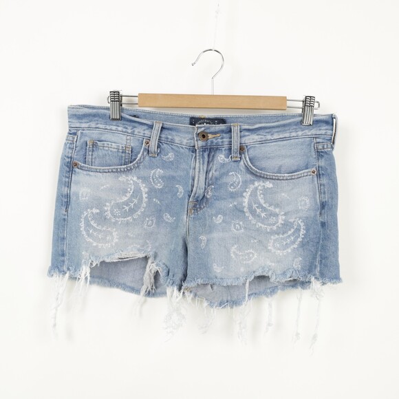 Lucky Brand The Cut Off Blue Paisley Distressed Floral Denim Shorts size 6 / 28 - Picture 3 of 11